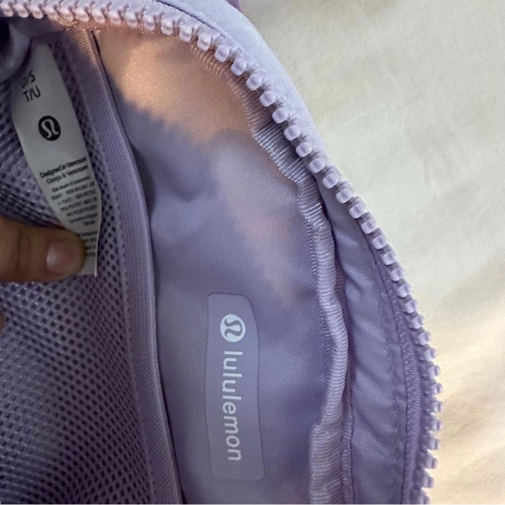 Lululemon Athletica Everywhere Belt Bag - Picture 3 of 6